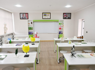 Heydər Əliyev Fondunun vitse-prezidenti Leyla Əliyeva və Alena Əliyeva Gəncədə STEAM mərkəzində və 37 nömrəli tam orta məktəbdə olublar