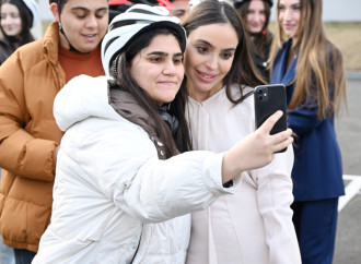 Heydər Əliyev Fondunun vitse-prezidenti Leyla Əliyeva və Alena Əliyeva Gəncədə STEAM mərkəzində və 37 nömrəli tam orta məktəbdə olublar