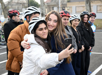 Heydər Əliyev Fondunun vitse-prezidenti Leyla Əliyeva və Alena Əliyeva Gəncədə STEAM mərkəzində və 37 nömrəli tam orta məktəbdə olublar