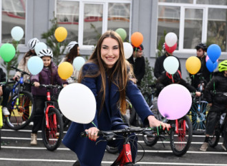 Heydər Əliyev Fondunun vitse-prezidenti Leyla Əliyeva və Alena Əliyeva Gəncədə STEAM mərkəzində və 37 nömrəli tam orta məktəbdə olublar