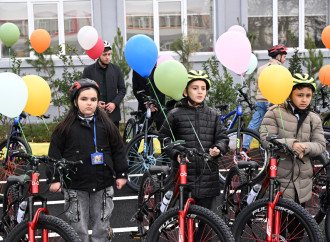 Heydər Əliyev Fondunun vitse-prezidenti Leyla Əliyeva və Alena Əliyeva Gəncədə STEAM mərkəzində və 37 nömrəli tam orta məktəbdə olublar