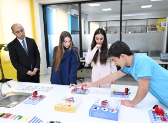 Heydər Əliyev Fondunun vitse-prezidenti Leyla Əliyeva və Alena Əliyeva Gəncədə STEAM mərkəzində və 37 nömrəli tam orta məktəbdə olublar