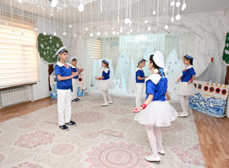 Heydər Əliyev Fondunun vitse-prezidenti Leyla Əliyeva və Alena Əliyeva Gəncədə uşaq evində olublar