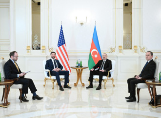 Prezident İlham Əliyevin Amerika Birləşmiş Ştatlarının Vitse-prezidenti Ceyms Devid Vens ilə məhdud tərkibdə görüşü başlayıb