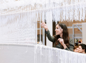 Heydər Əliyev Fondunun vitse-prezidenti Leyla Əliyeva Şuşa məscidi üçün hazırlanan dairəvi əl xalçasının kəsilməsi mərasimində iştirak edib