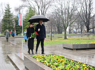 Prezident İlham Əliyev Belqradda Ümummilli Lider Heydər Əliyevin və görkəmli serb yazıçısı Milorad Paviçin abidələrini ziyarət edib (FOTO/VİDEO)