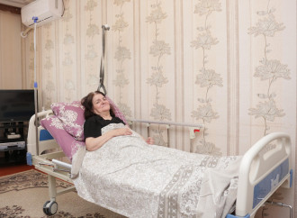 Daha 130-dan çox şəxsə reabilitasiya vasitələri ünvanlarına aparılaraq təqdim edilib