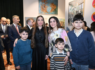 Heydər Əliyev Fondunun vitse-prezidenti Leyla Əliyeva və Bakı Media Mərkəzinin rəhbəri Arzu Əliyeva Tiranada MAMA “Ana təbiət” beynəlxalq incəsənət sərgisinin açılışında iştirak ediblər