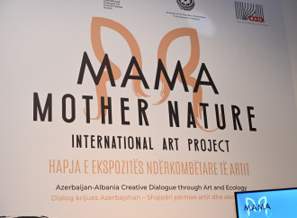 Heydər Əliyev Fondunun vitse-prezidenti Leyla Əliyeva və Bakı Media Mərkəzinin rəhbəri Arzu Əliyeva Tiranada MAMA “Ana təbiət” beynəlxalq incəsənət sərgisinin açılışında iştirak ediblər