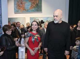 Heydər Əliyev Fondunun vitse-prezidenti Leyla Əliyeva və Bakı Media Mərkəzinin rəhbəri Arzu Əliyeva Tiranada MAMA “Ana təbiət” beynəlxalq incəsənət sərgisinin açılışında iştirak ediblər