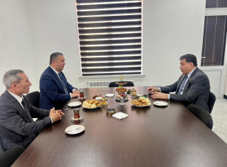 Milli Məclisin deputatı Aydın Hüseynov Bakı 21 saylı Mediasiya Təşkilatında olub