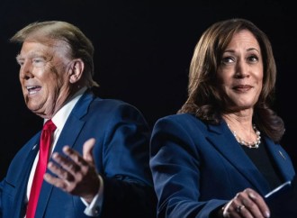 Tramp Harrisi bir faiz qabaqlayır