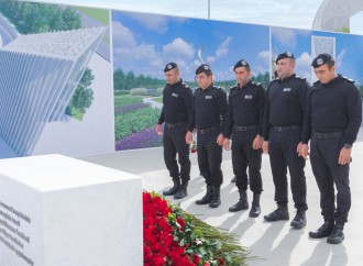 Azərbaycan Hava Yolları QSC-nin rəhbərliyi və kollektivi şəhidlərin əziz xatirəsini yad edib