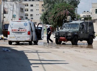 İsrail Qəzzada tibbi ləvazimat daşıyan yardım karvanını vurub