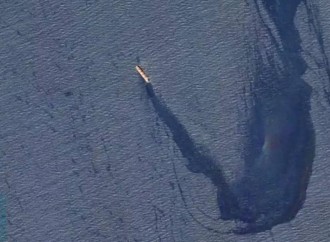 Husilərinin hücumu  Qırmızı dənizdə neft sızmasına səbəb olub