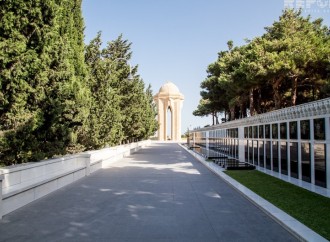 İtkin şəhid Tərlan Rüstəmov Lökbatan qəsəbəsindəki Şəhidlər xiyabanında torpağa tapşırılıb