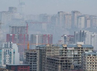Tbilisidə nəzarətsiz tikililər havanın çirklənmə həddini təhlükəli həddə çatdırıb
