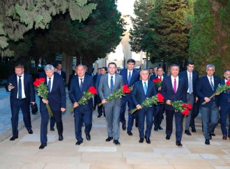 Türk Dövlətləri Təşkilatına üzv ölkələrin səhiyyə nazirləri Ümummilli Lider Heydər Əliyevin məzarını, Şəhidlər xiyabanını və “Türk şəhidliyi” abidəsini ziyarət ediblər