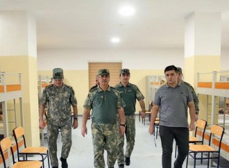 Zakir Həsənov və Hikmət Mirzəyev şərti sərhəd istiqamətində xidmət edən hərbi qulluqçularla görüşüblər