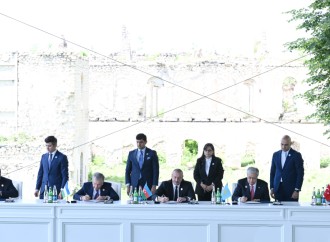 Şuşada Türk Dövlətləri Təşkilatının qeyri-rəsmi Zirvə Görüşünün Qarabağ Bəyannaməsinin imzalanması mərasimi olub