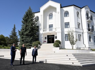 Prezident İlham Əliyev Xankəndidə “Qarabağ” hotelinin açılışında iştirak edib