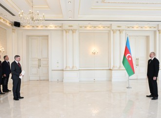 Prezident İlham Əliyev Danimarkanın Azərbaycanda yeni təyin olunmuş səfirinin etimadnaməsini qəbul edib