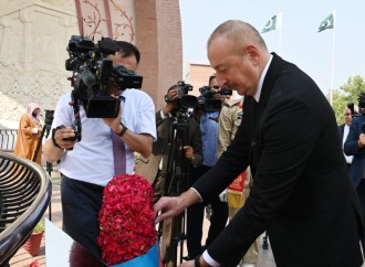 Prezident İlham Əliyev İslamabadda milli abidəni ziyarət edib