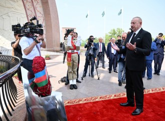 Prezident İlham Əliyev İslamabadda milli abidəni ziyarət edib