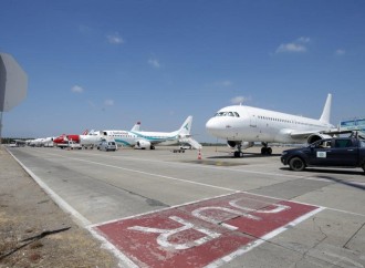 İsrail təyyarəsi Antalyada təcili eniş etdi