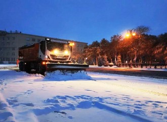 Bakıda yağan qarın təmizlənməsinə başlanılıb - BŞİH