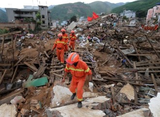 Çində zəlzələ nəticəsində ölənlərin sayı 131 nəfərə çatıb