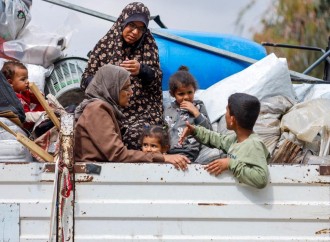 İsrail Qəzzada ən az səkkiz yardım karvanına hücum edib - HRW