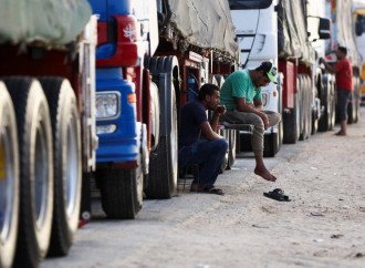 Qəzzaya göndərilən yardımlar həftələrdir  Misir sərhədində gözləyir