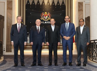 Yaşar Güler Malayziyaya rəsmi səfər edib