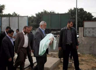 Həmas lideri Haniyənin bacısı öldürüldü