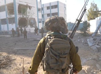 İsrail ordusu öz əsgərlərinin yerləşdiyi binaya zərbə endirib