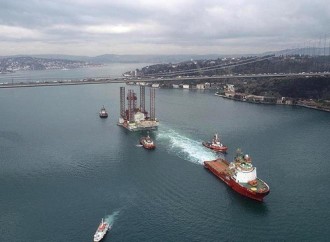 Türkiyə boğazlarından keçən gəmilərin ödəyəcəyi vergi artdı