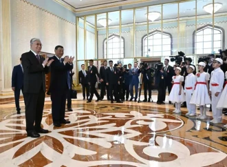 Çin Prezidenti Qazaxıstana rəsmi səfər edib