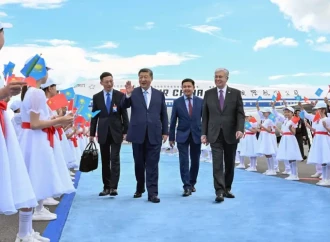 Çin Prezidenti Qazaxıstana rəsmi səfər edib