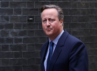 İsrailə silah satışını nəzərdən keçirməyə davam edəcəyik – Devid Kemeron