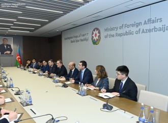 Ceyhun Bayramov Hulusi Akarla görüşüb