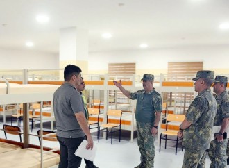 Zakir Həsənov və Hikmət Mirzəyev şərti sərhəd istiqamətində xidmət edən hərbi qulluqçularla görüşüblər