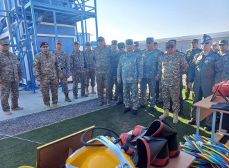 Müdafiə Nazirliyinin rəhbər heyətinin Qazaxıstana səfəri davam edir