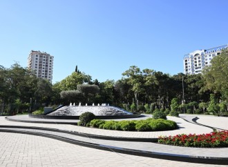 Prezident İlham Əliyev Bakıda əsaslı şəkildə yenidən qurulan Nərimanov parkının açılışında iştirak edib