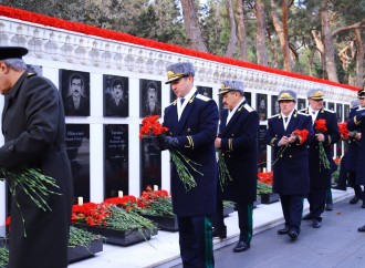 Prokurorluq əməkdaşları Şəhidlər xiyabanını ziyarət edib
