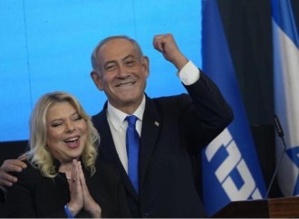 Netanyahunun həyat yoldaşı ərinə qarşı çevriliş olacağını deyib