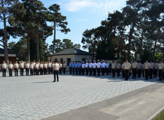 Müdafiə Nazirliyinin şəxsi heyəti İkinci Şəhidlər xiyabanını ziyarət edib