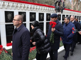 Səhiyyə Nazirliyinin rəhbərliyi 20 Yanvar şəhidlərinin əziz xatirəsini ehtiramla yad edib 