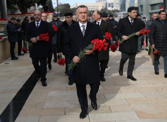 Səhiyyə Nazirliyinin rəhbərliyi 20 Yanvar şəhidlərinin əziz xatirəsini ehtiramla yad edib 
