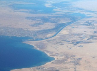 Qırmızı dənizdəki gərginlik Süveyş kanalının gəlirlərini 23,5 faiz azaldıb